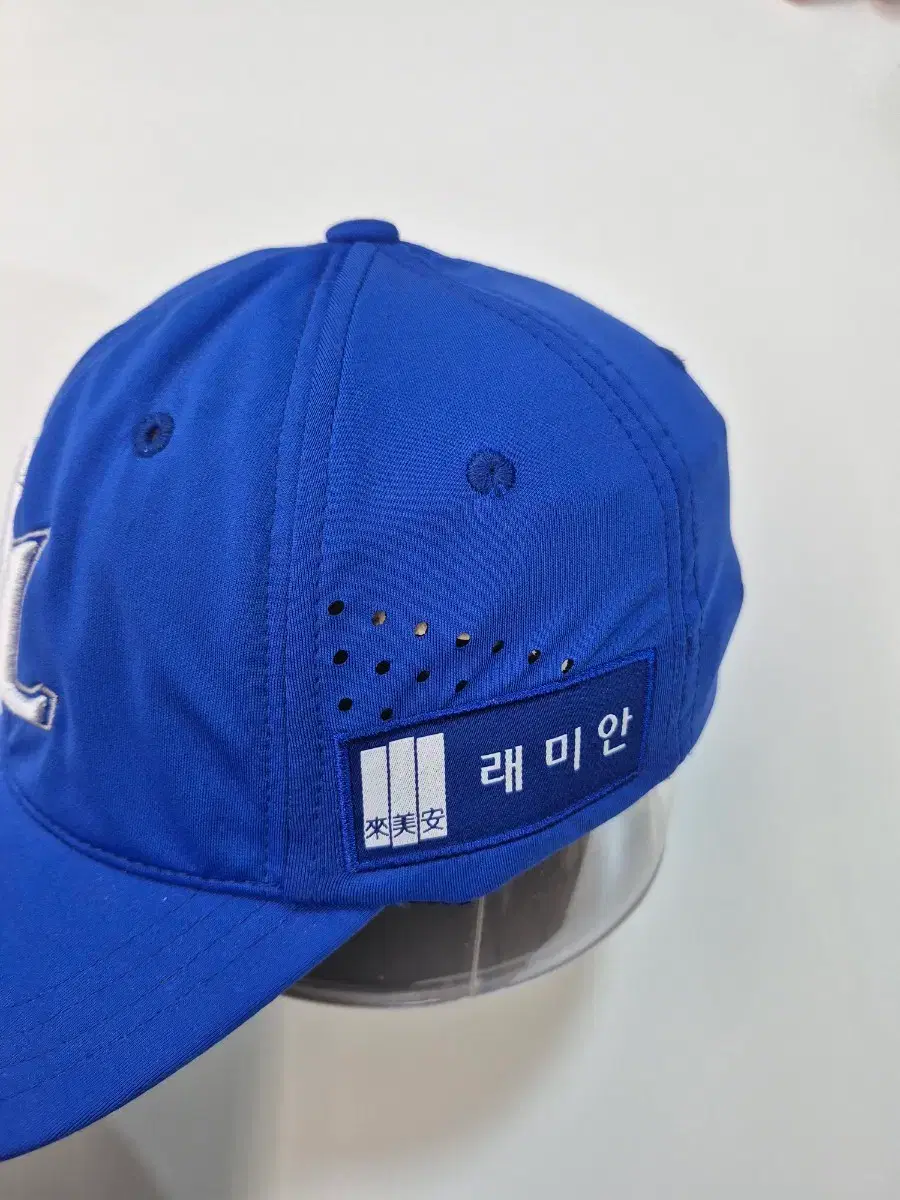 thumbnail-4